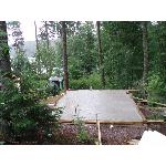 Puuvajan reunavahvistettu kantava laattavalu.