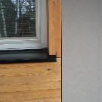 Materiaalien yhteensovitus:Lasi,alumiini,pe lti,puu,rapattu ja maalattu pilari:Suunnittelu ja toteutus Juha Viiltola