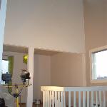 Seinäaukot valmiina ja toinen asunto myös maalattiin.