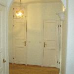 Tilat luovutus valmiit Elwarin osalta.