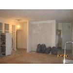 Tasoitustyöt tehty.Asiakas maalasi itse. Elwari kävi vielä asentamassa leveät jalkalistat.