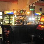 Tämä vaihe valmis. Paikka auki koko ajan. Työ jatkuu seinien ja katon osalta myöhemmin...