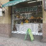 Työ valmis ja paikalleen sovitettu ja asennettu.Vanha patterisuoja poistettiin.