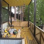 Väliterassi korjattu ja sisäpanelointi voidaan aloittaa.