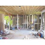 Vesi-,sähkö-ja ilmastointia varten kaikki purettuna asiakkaan haluamaa laatutason nostoa varten.