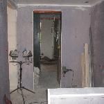 Kylpyhuone katto ja valaistukset.