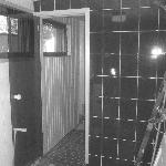 Kh laatoitus ja saunapanelointeja.