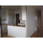 Keittiö ennen purkua.